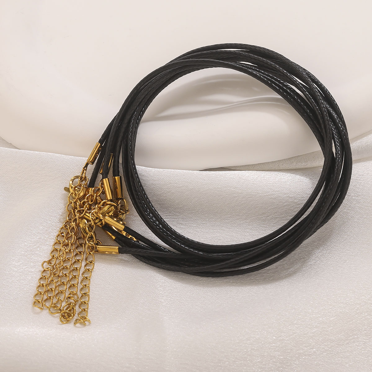 Collana con cordoncino in pell - Leatherwork Diy recensione e prezzo