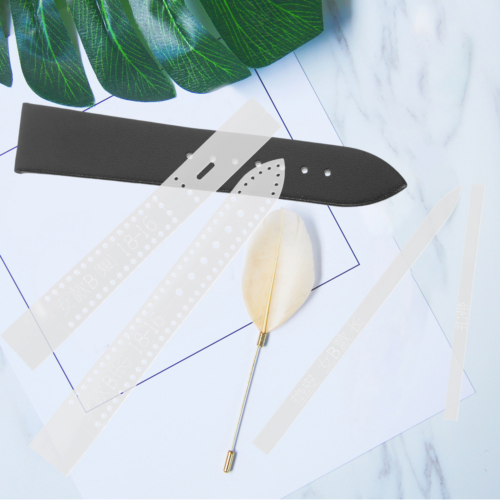 8 Pezzi di Stencil in Acrilico - Leatherwork Templates recensione e prezzo